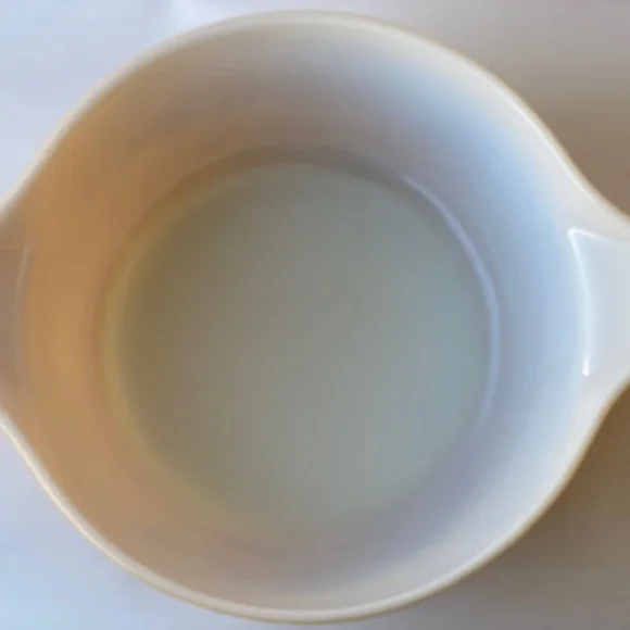 Vintage Pyrex Yellow Butterfly Gold 2.5 Quart # 475-B Casserole Dish - Picture 3 of 8